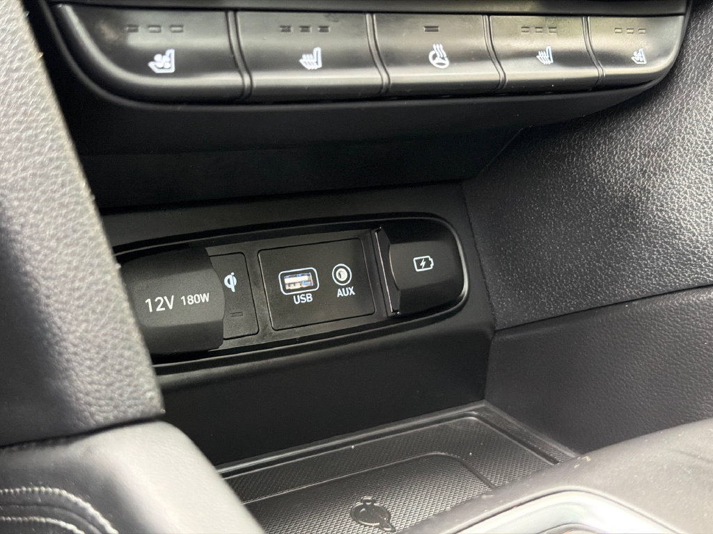 Used 2020 Hyundai Santa Fe Limited AWD/4WD image 30