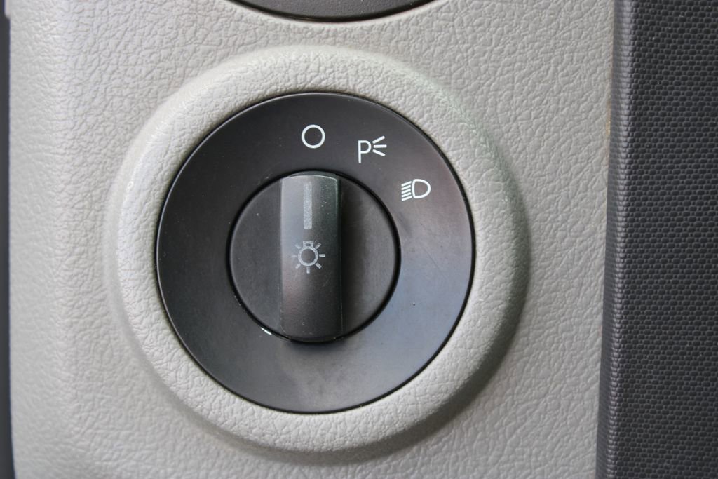 Used 2015 Ford E-350 and Econoline 350 Super Duty image 28