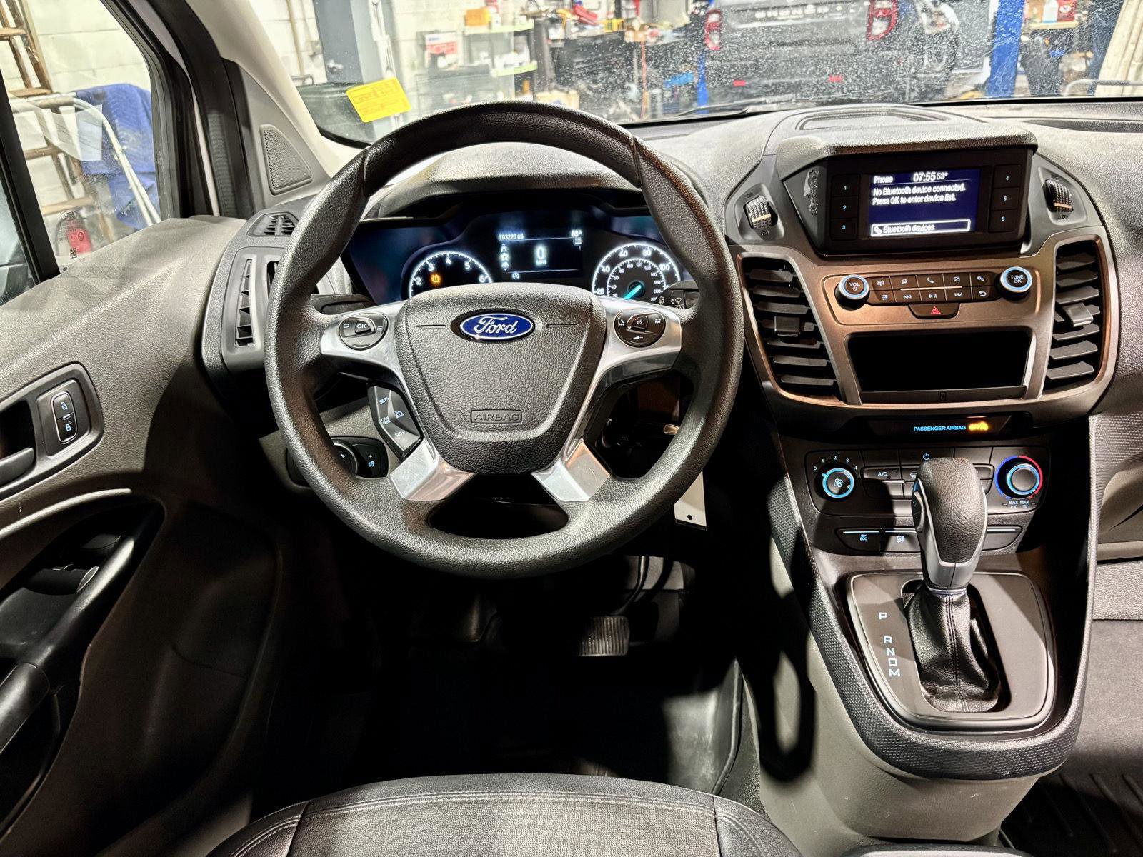 Used 2020 Ford Transit Connect XL image 3