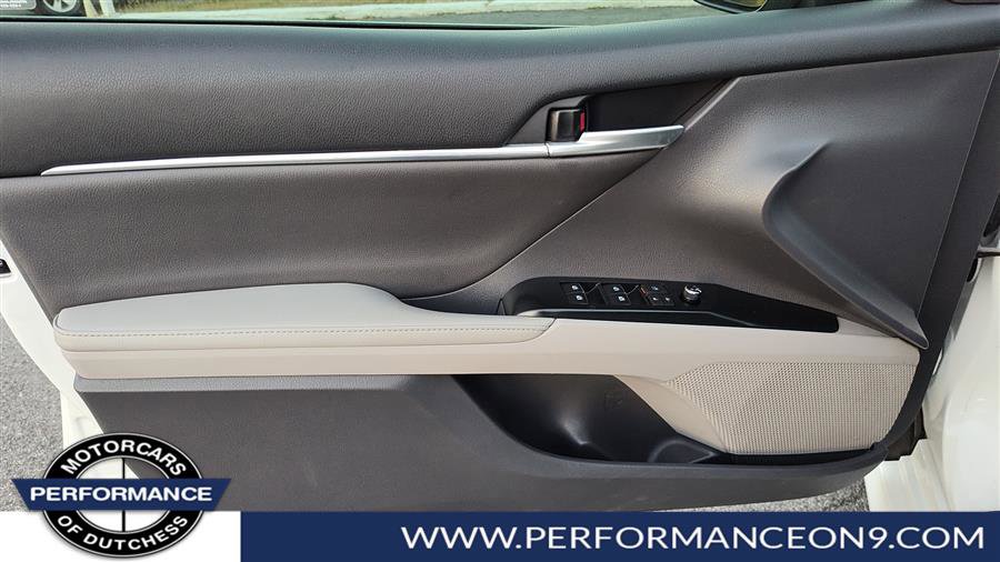 Used 2019 Toyota Camry XLE FWD image 9