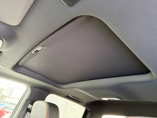 New 2026 GMC Canyon AT4 w/ Technology Plus Package AWD/4WD image 16