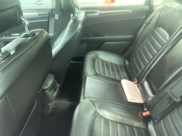 Used 2014 Ford Fusion SE w/ Equipment Group 202A FWD image 32