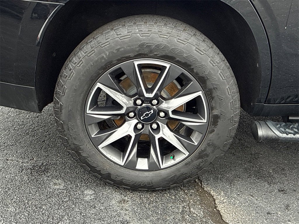 Used 2021 Chevrolet Tahoe Z71 w/ Rear Media and Nav Package image 18