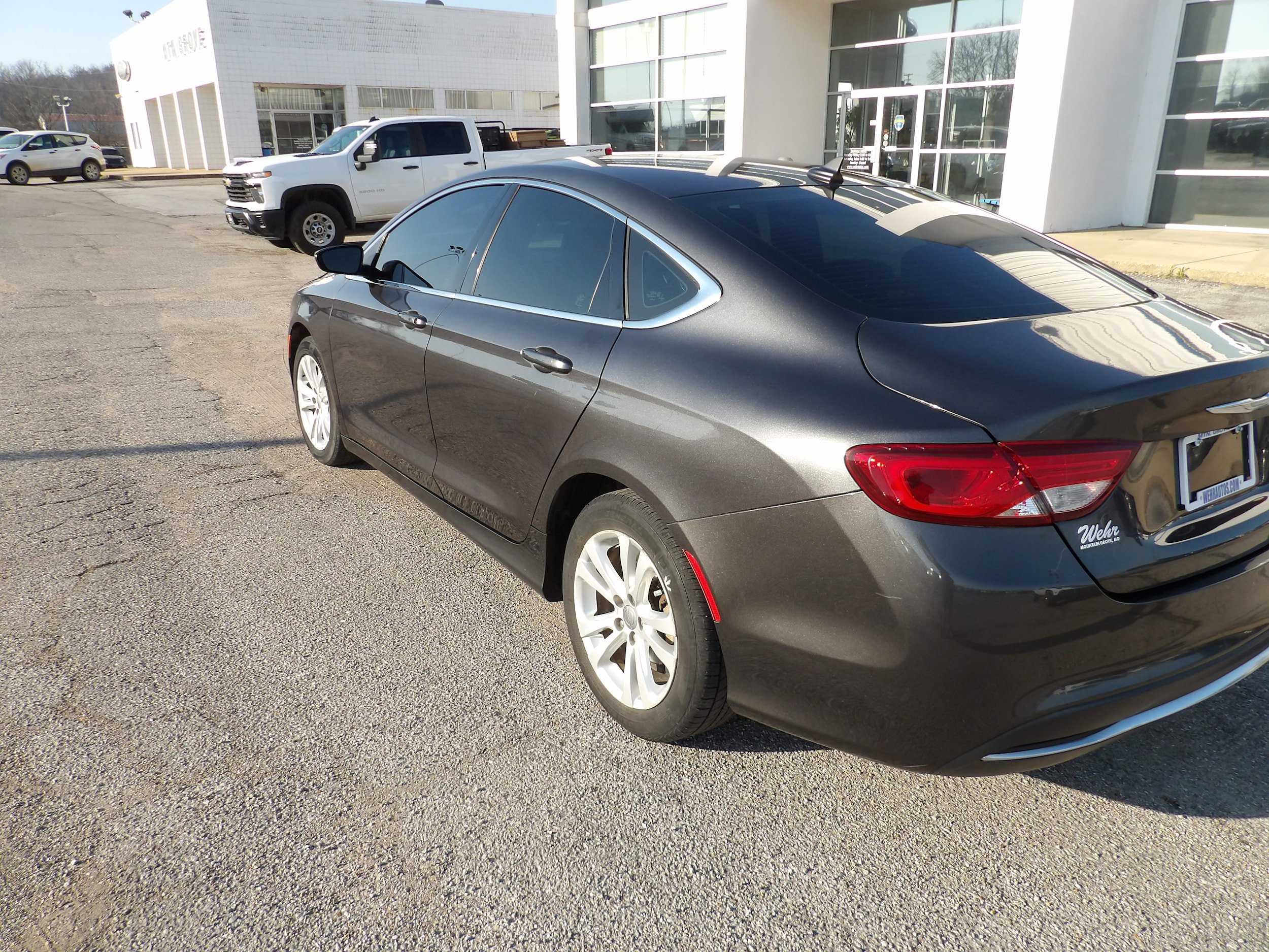 Used 2017 Chrysler 200 Limited Platinum image 9