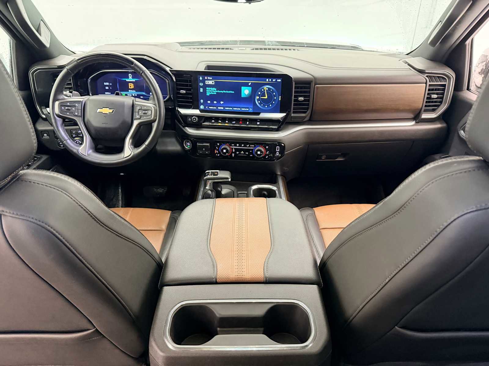 Used 2024 Chevrolet Silverado 1500 High Country AWD/4WD image 18