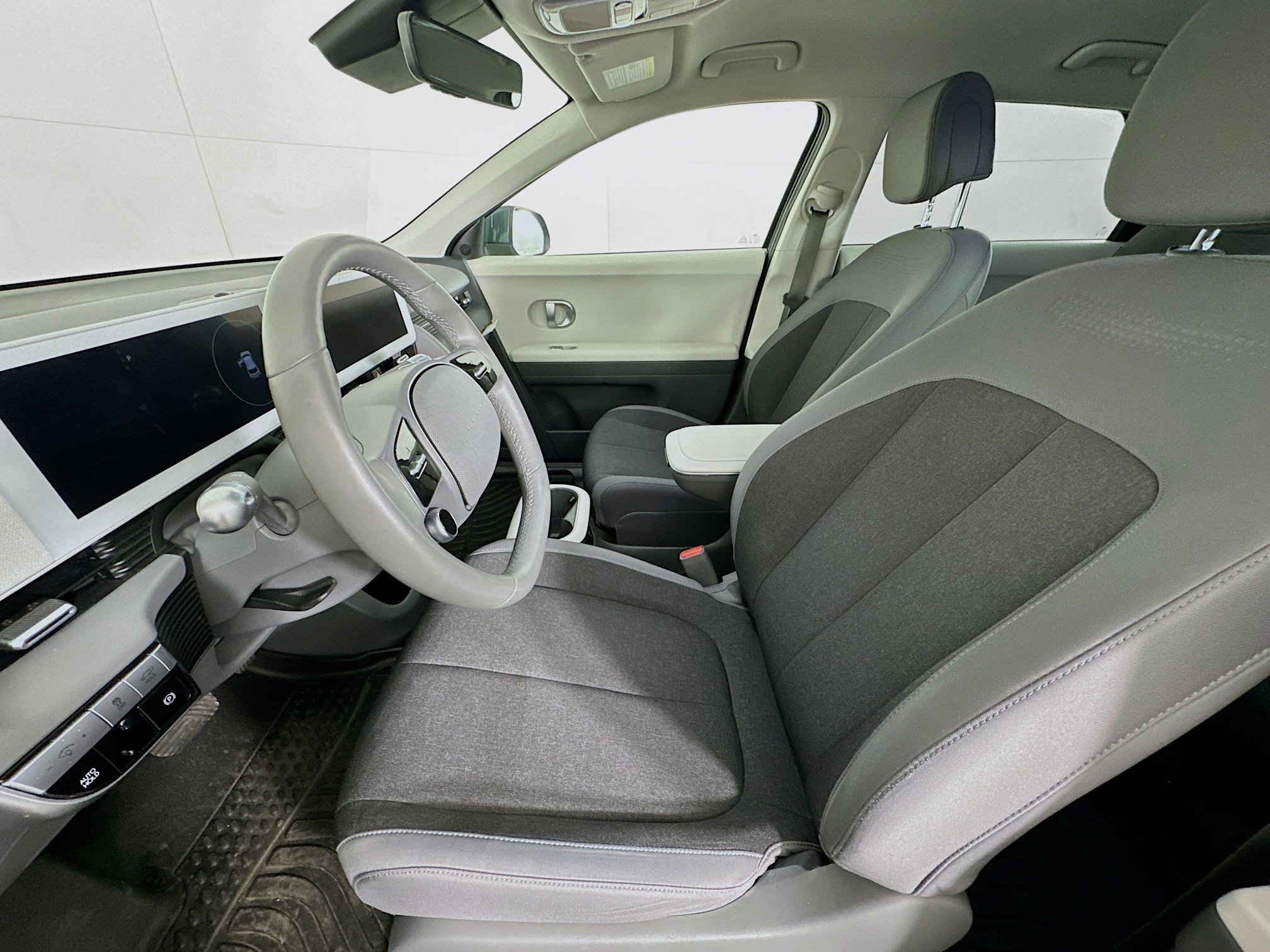 Used 2024 Hyundai Ioniq 5 SEL RWD image 13