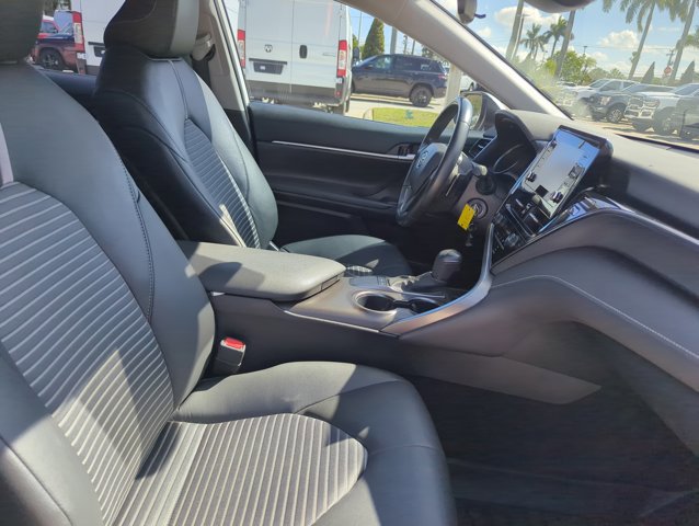 Used 2024 Toyota Camry SE image 26