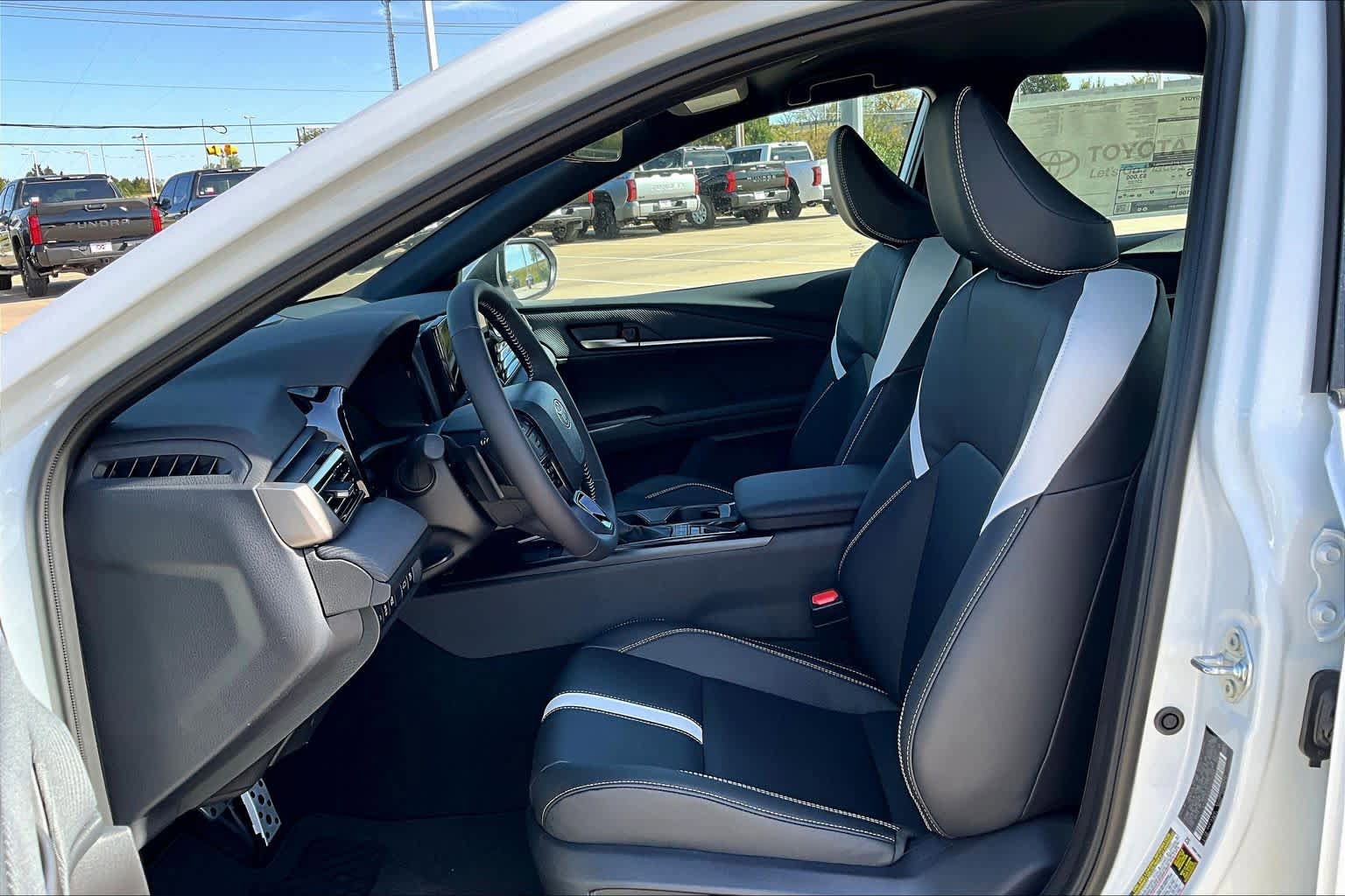 New 2026 Toyota Camry SE FWD image 9