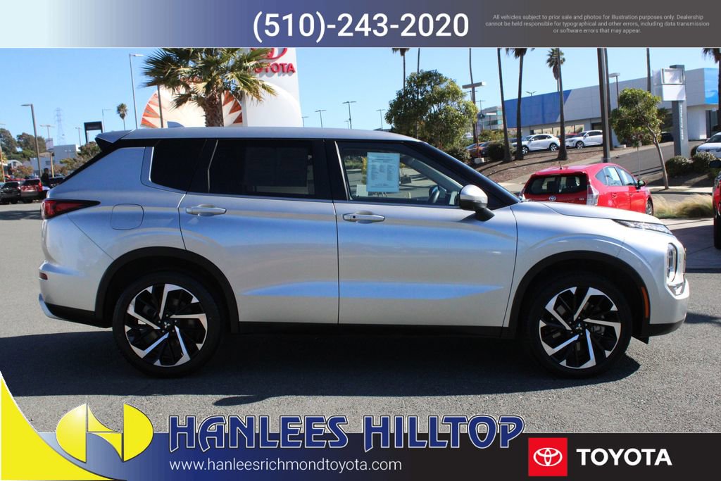 Used 2024 Mitsubishi Outlander SE image 6