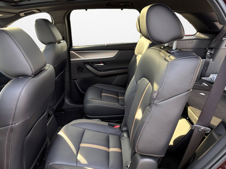 New 2026 MAZDA CX-90 Plug-In Hybrid w/ Premium Plus image 13