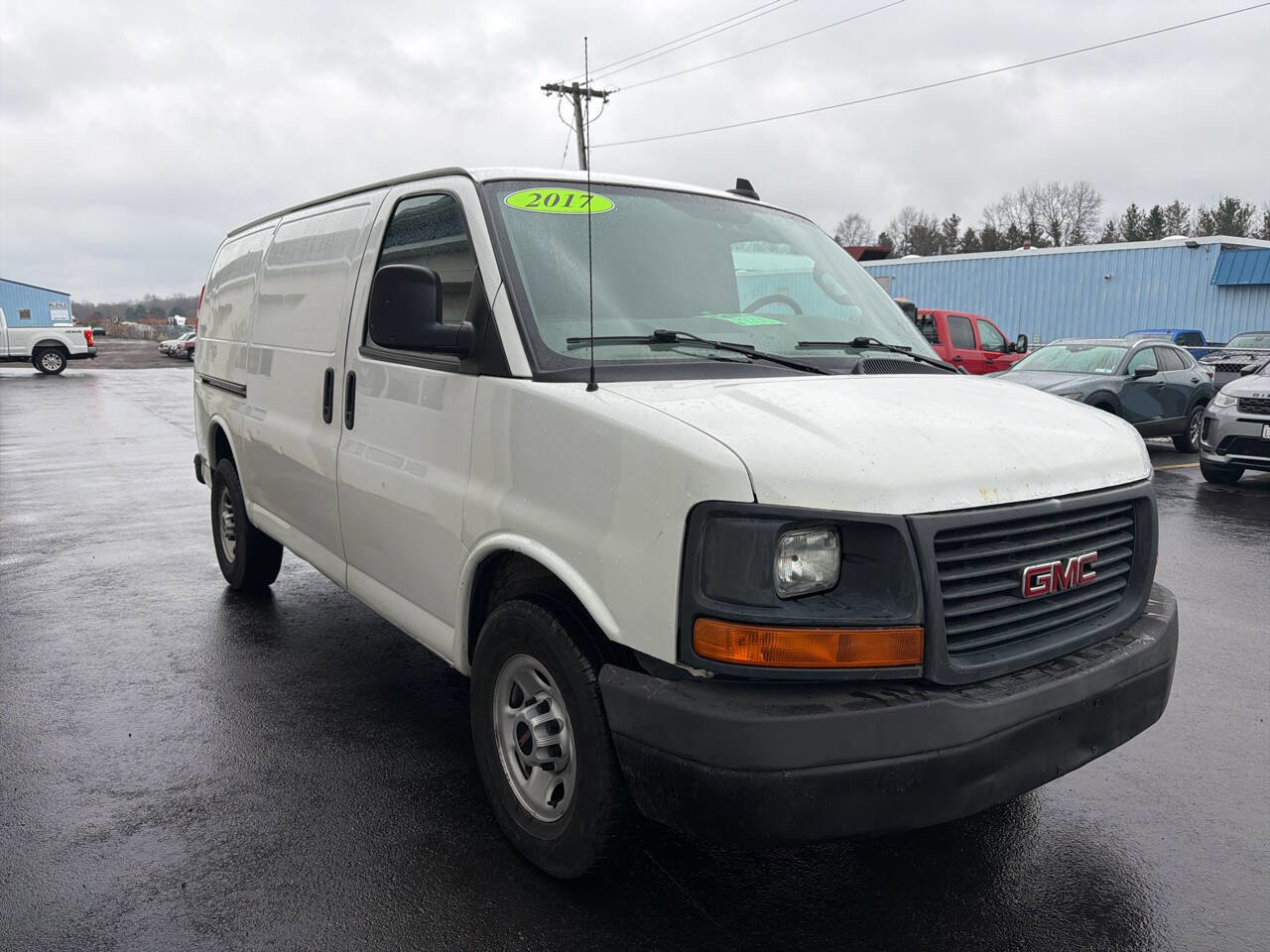 Used 2017 GMC Savana 2500 image 3