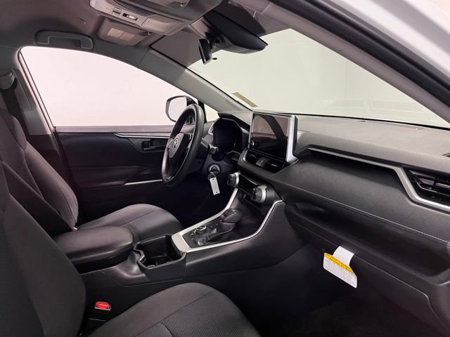 Used 2025 Toyota RAV4 LE AWD/4WD image 11