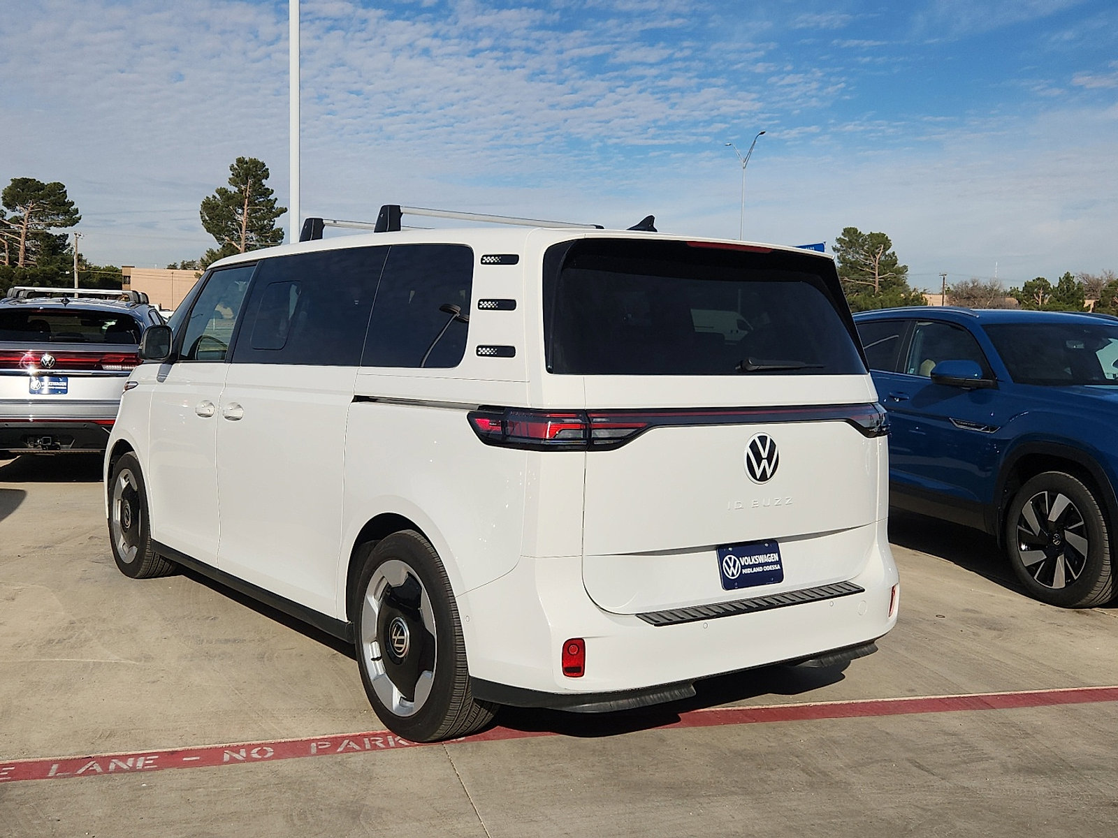 Used 2025 Volkswagen ID. Buzz Pro S image 5