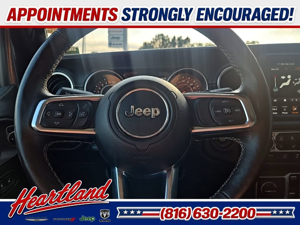 Used 2018 Jeep Wrangler Unlimited Sahara AWD/4WD image 39