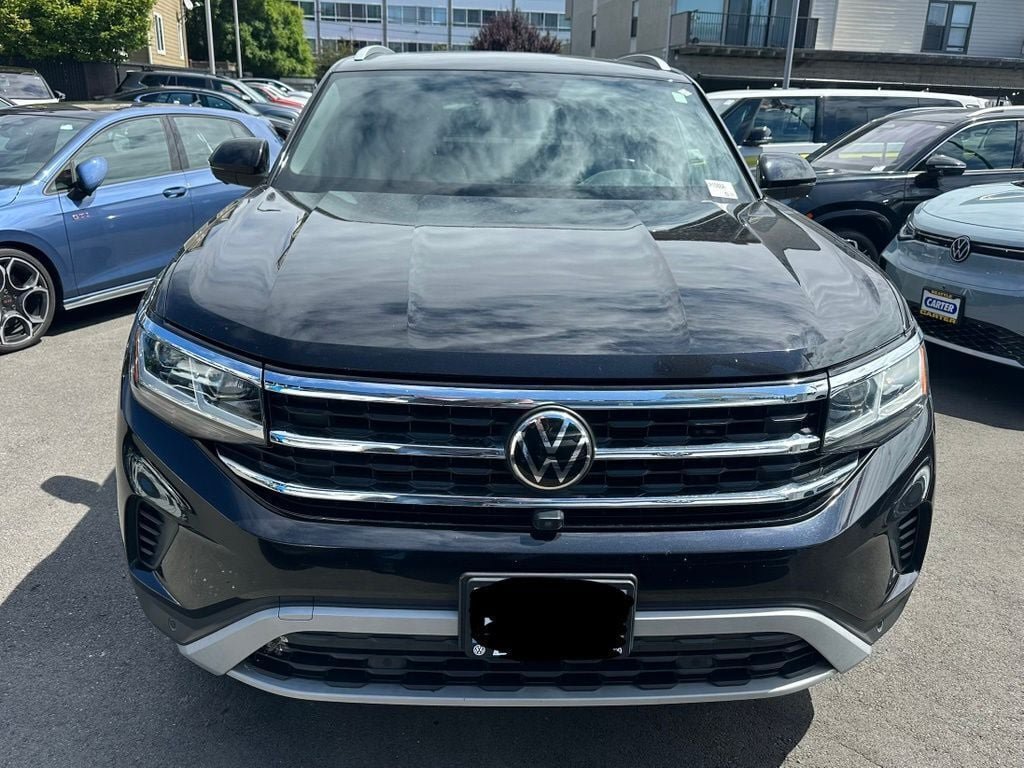 Used 2020 Volkswagen Atlas Cross Sport SEL Premium AWD/4WD image 2