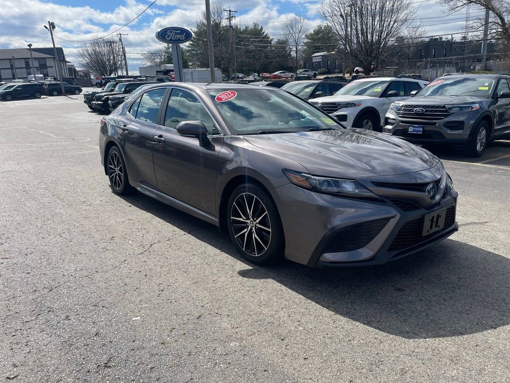 Used 2022 Toyota Camry SE FWD image 9
