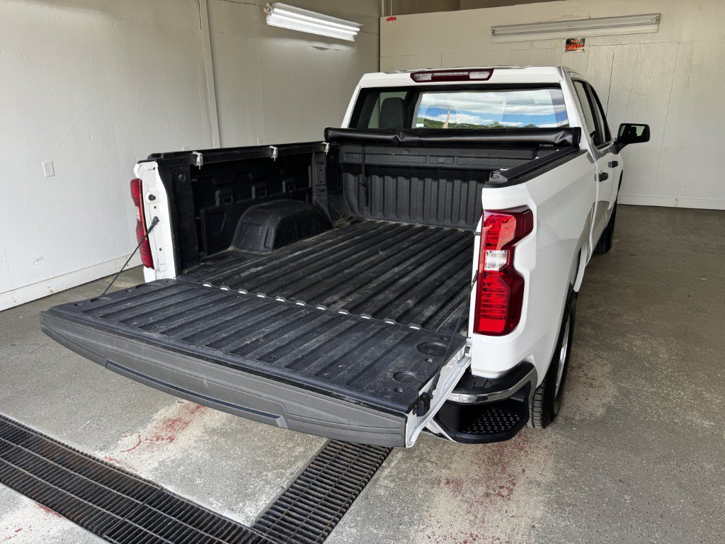 Used 2024 Chevrolet Silverado 1500 W/T w/ Z71 Off-Road Package AWD/4WD image 10