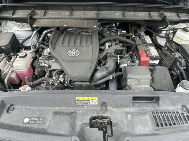 Used 2023 Toyota Highlander LE FWD image 19