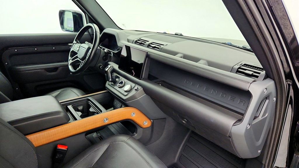 Used 2023 Land Rover Defender 110 X image 26
