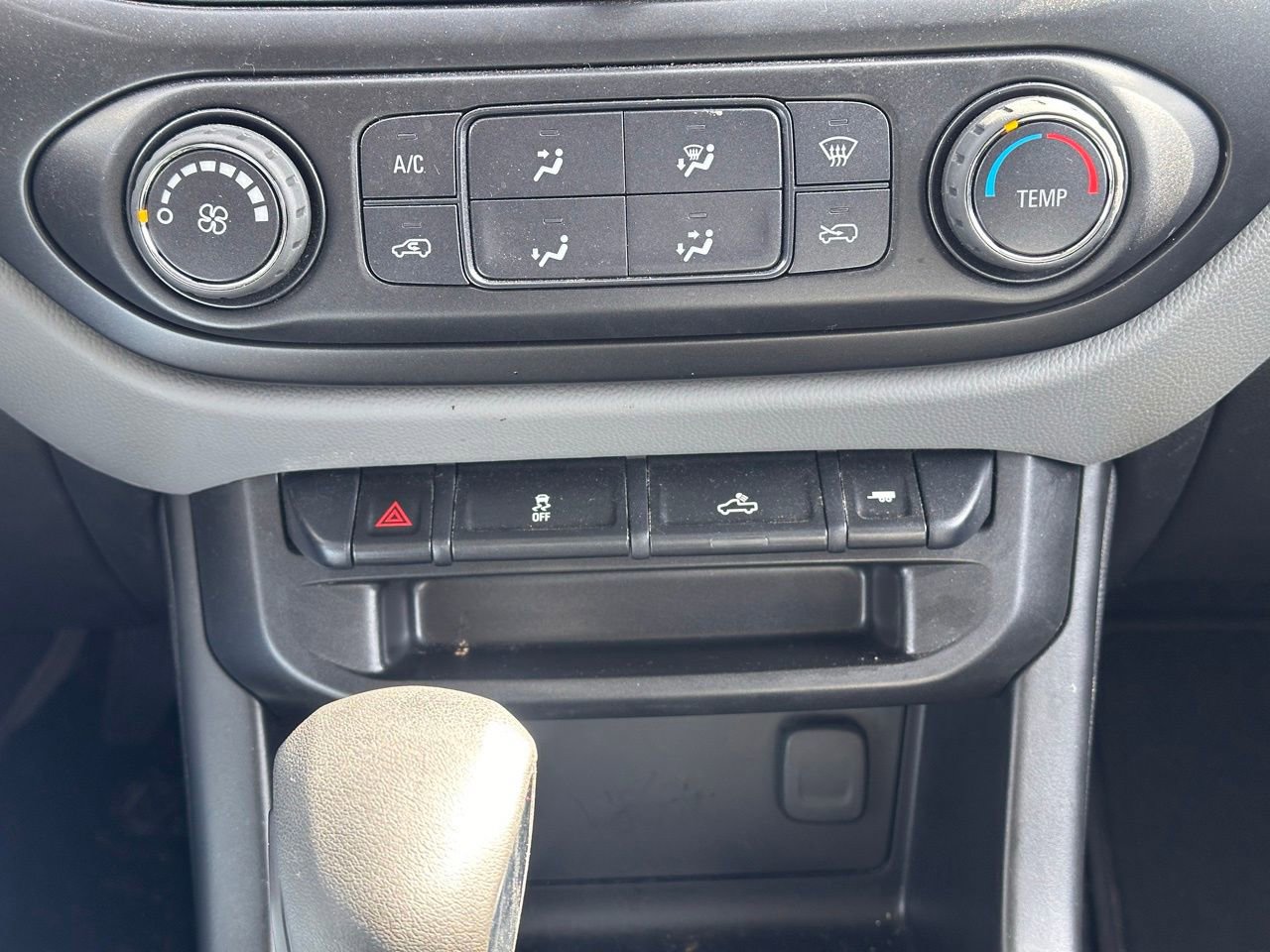 Used 2022 Chevrolet Colorado W/T w/ Custom Special Edition image 30