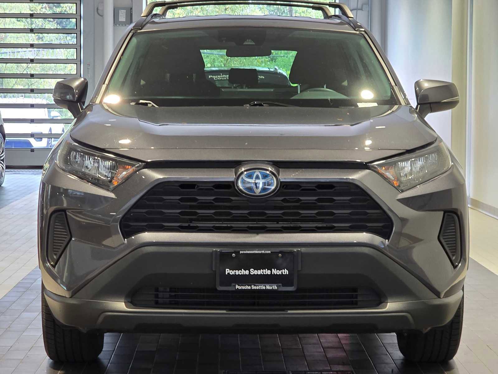 Used 2019 Toyota RAV4 LE image 10