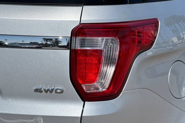 Certified 2018 Ford Explorer XLT w/ Equipment Group 202A image 30