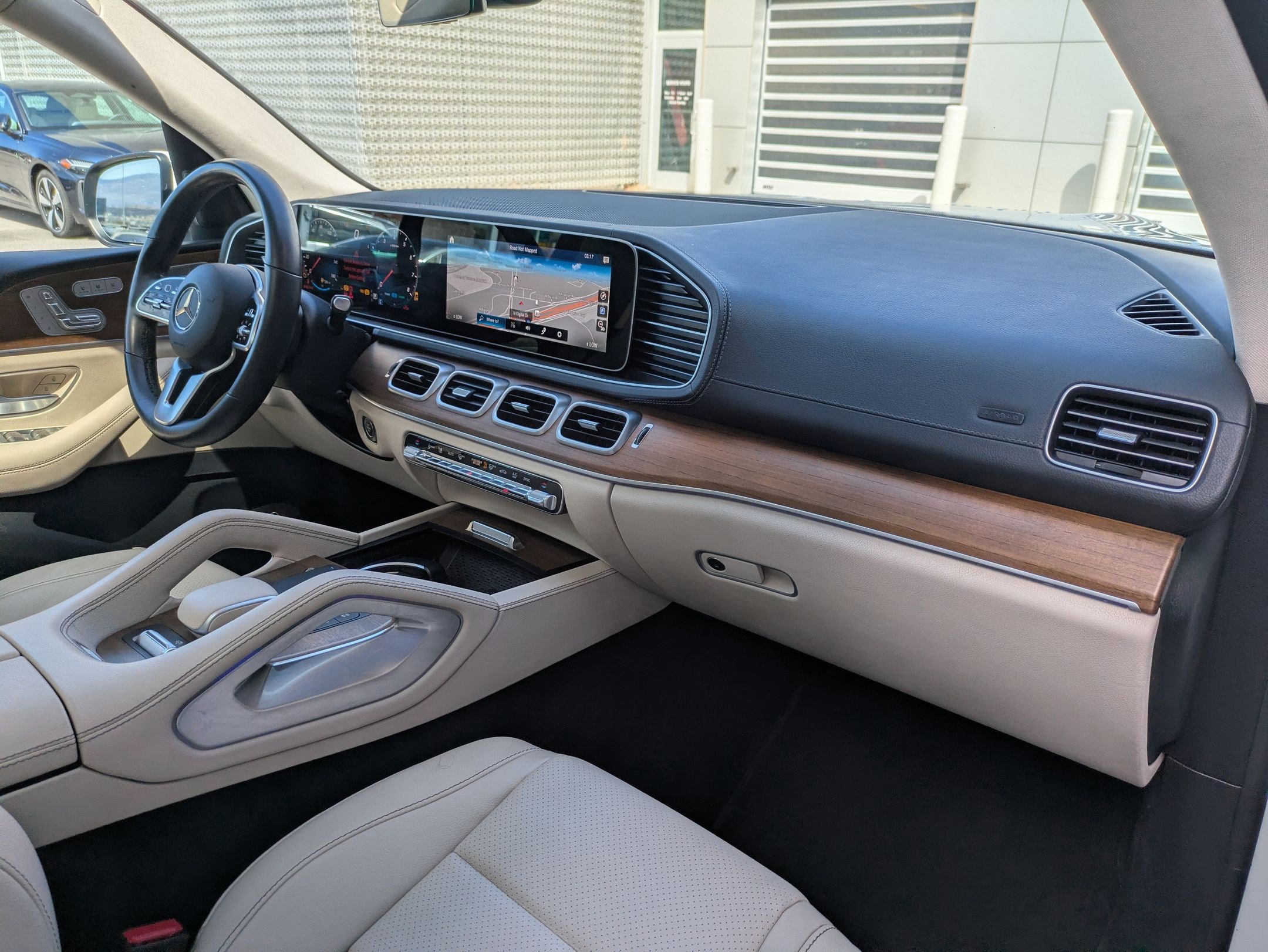 Used 2022 Mercedes-Benz GLS 450 4MATIC image 31