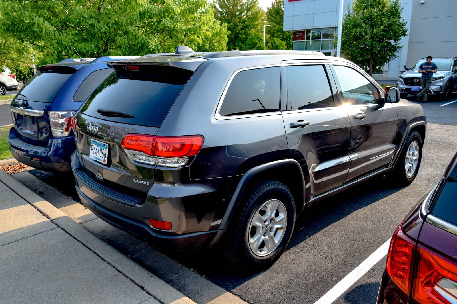 Used 2014 Jeep Grand Cherokee Laredo w/ Quick Order Package 23E AWD/4WD image 15