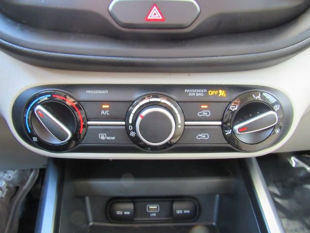 Used 2023 Kia Soul LX w/ LX Technology Package image 40