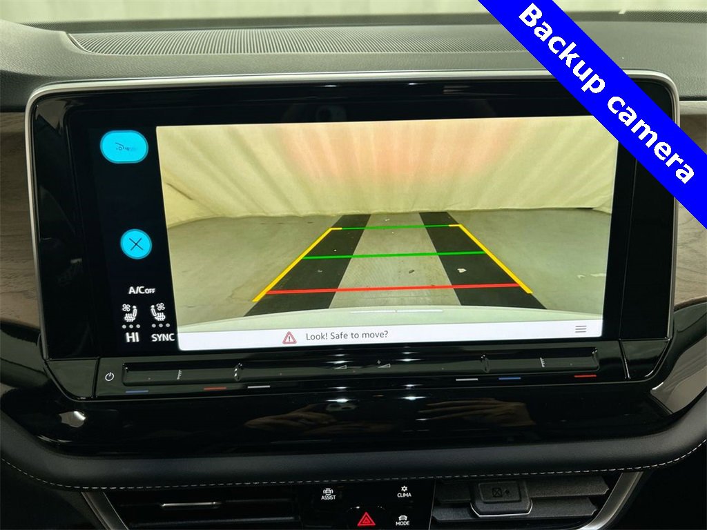 Certified 2025 Volkswagen Atlas SE image 21