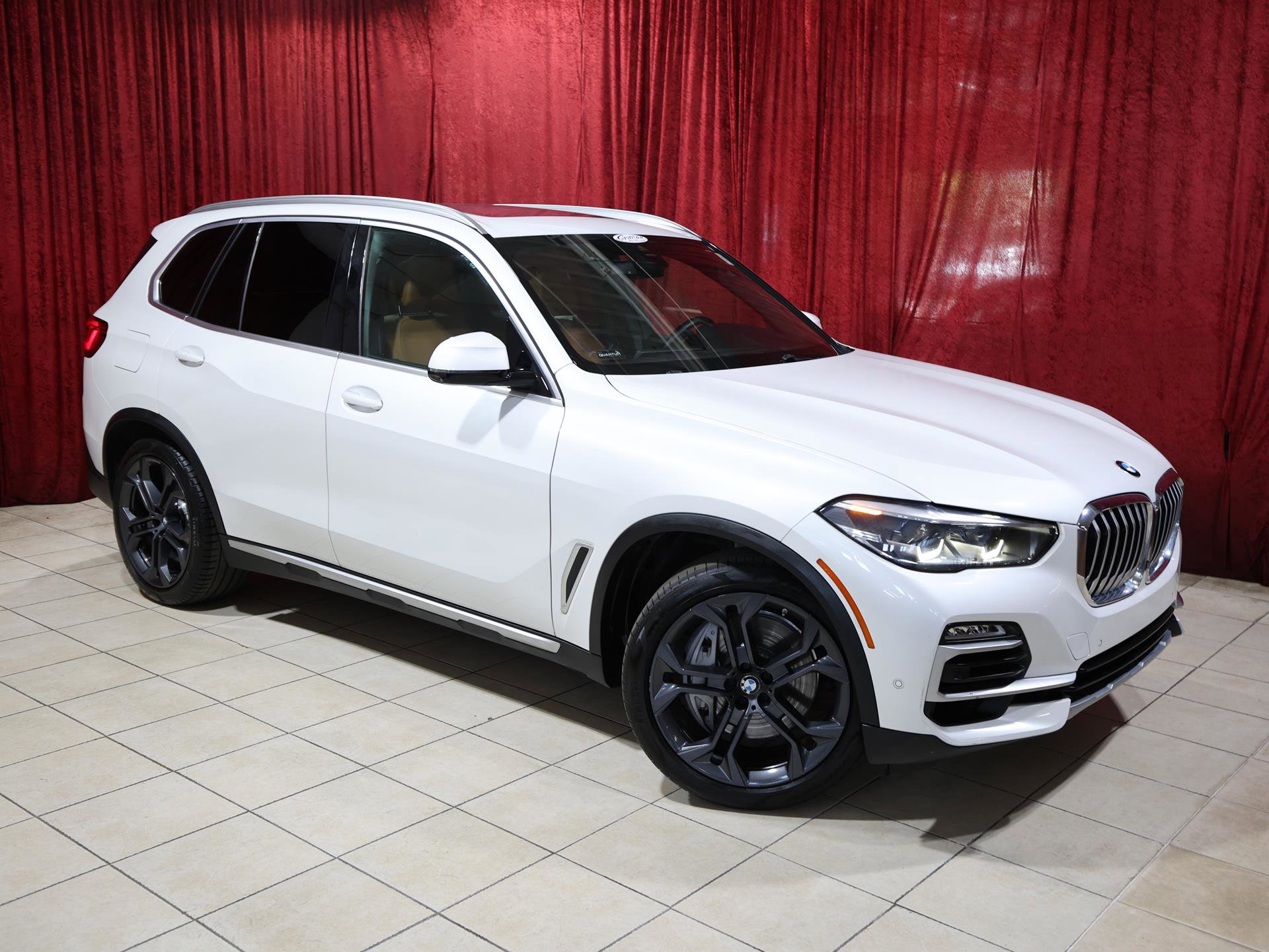 Used 2019 BMW X5 xDrive50i w/ Luxury Seating Package AWD/4WD image 2