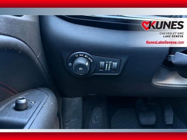 Used 2025 Jeep Compass Trailhawk image 45