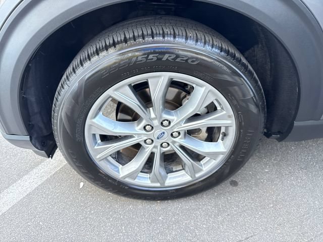 Used 2022 Ford Explorer XLT w/ Equipment Group 202A RWD image 26