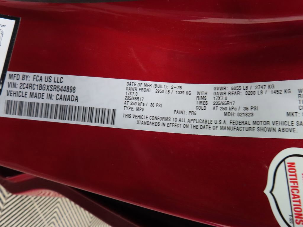 Used 2025 Chrysler Pacifica Select FWD image 55