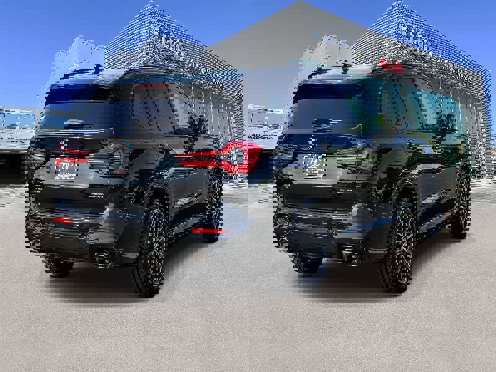 Used 2022 BMW X3 xDrive30i w/ M Sport Package 2 AWD/4WD image 4