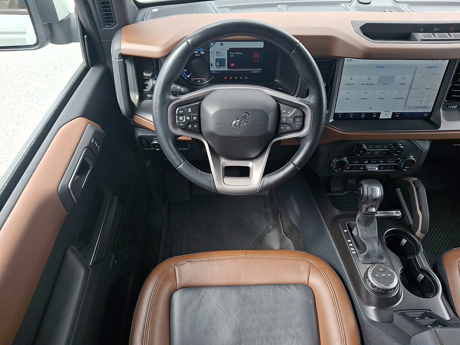 Used 2024 Ford Bronco Outer Banks AWD/4WD image 13