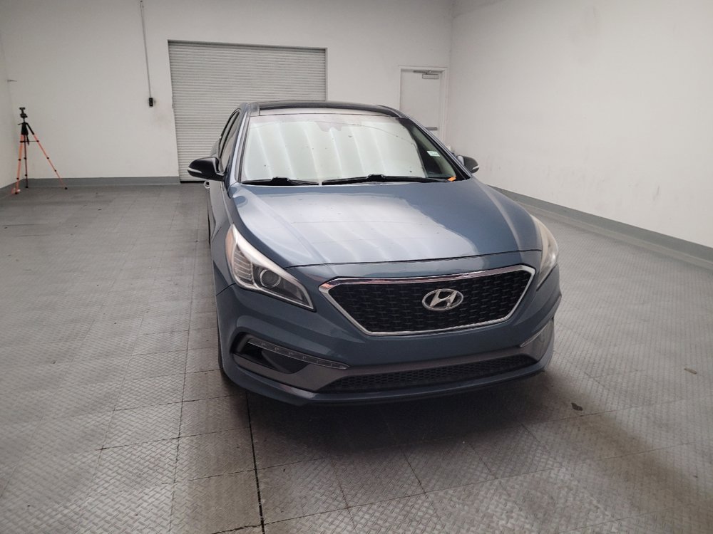Used 2016 Hyundai Sonata Limited w/ Option Group 05 FWD image 14