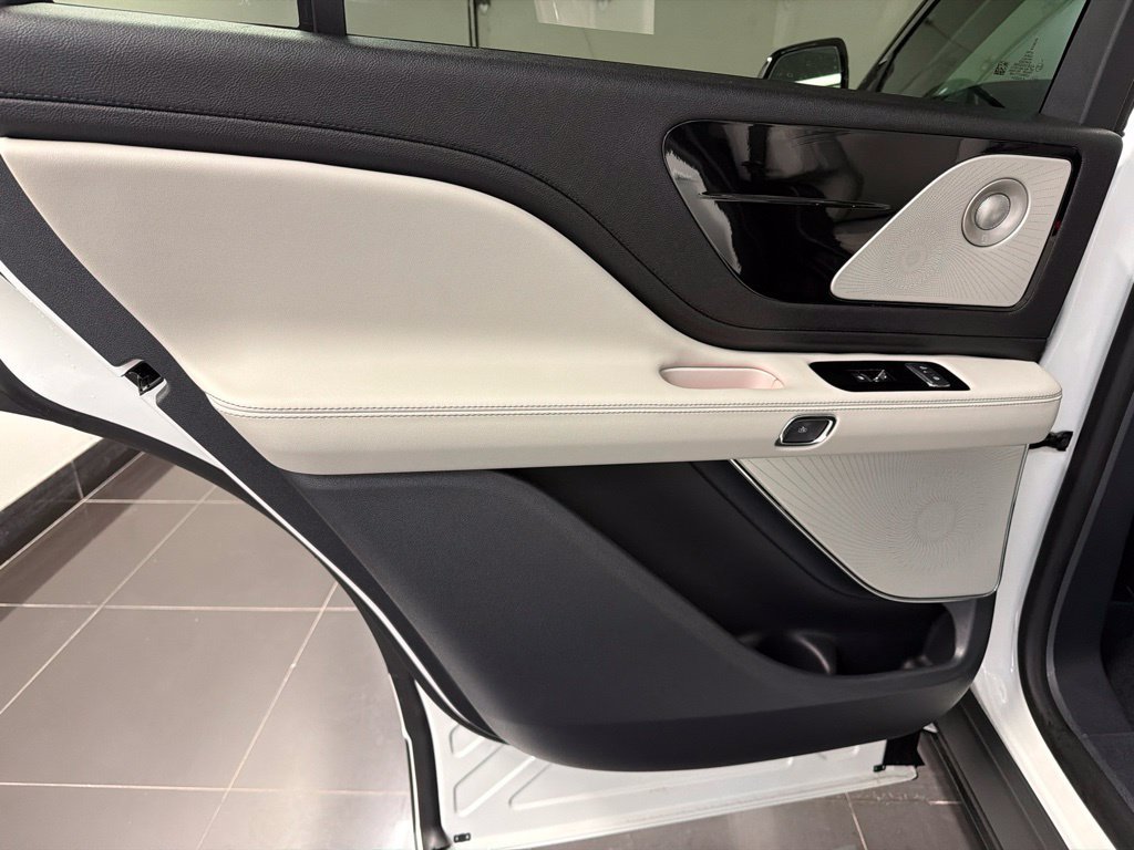New 2027 Lincoln Aviator Reserve AWD/4WD image 37
