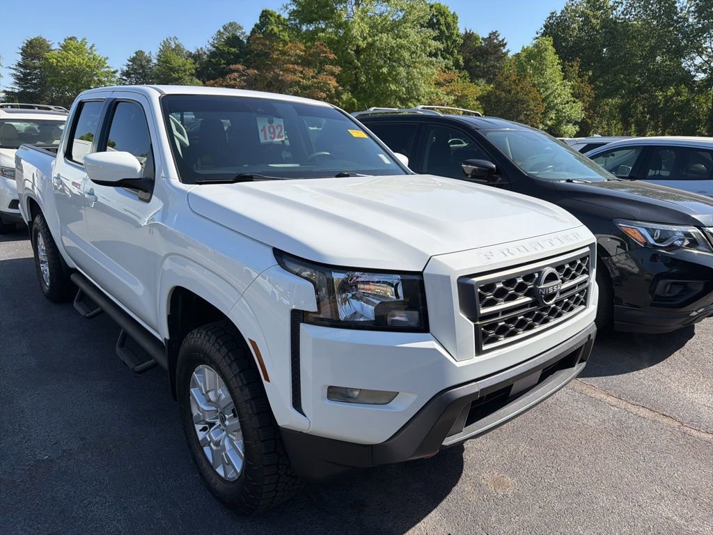 Used 2023 Nissan Frontier SV w/ SV Convenience Package RWD image 3