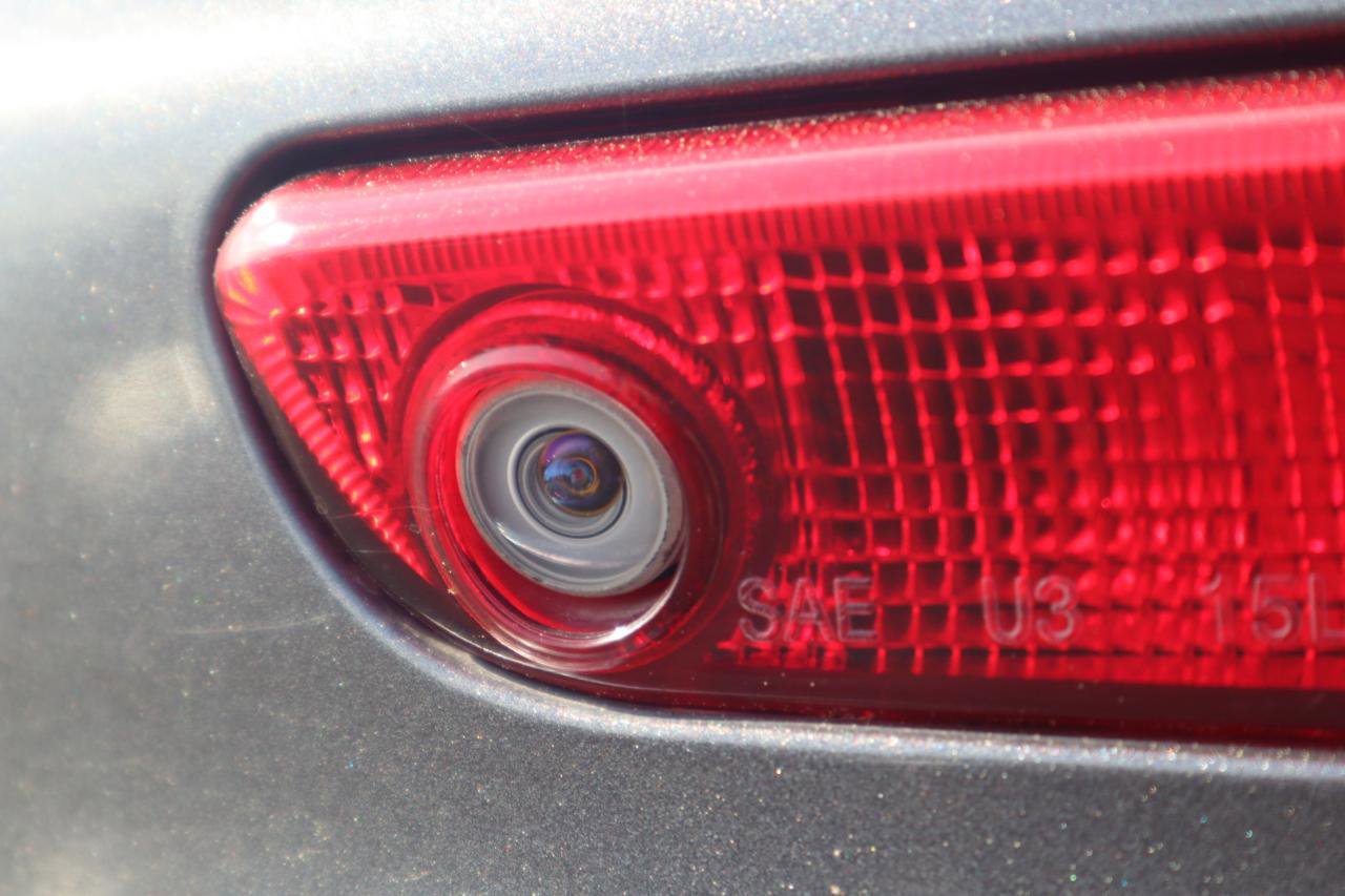 Used 2015 Chrysler 300 C w/ Light Group image 31