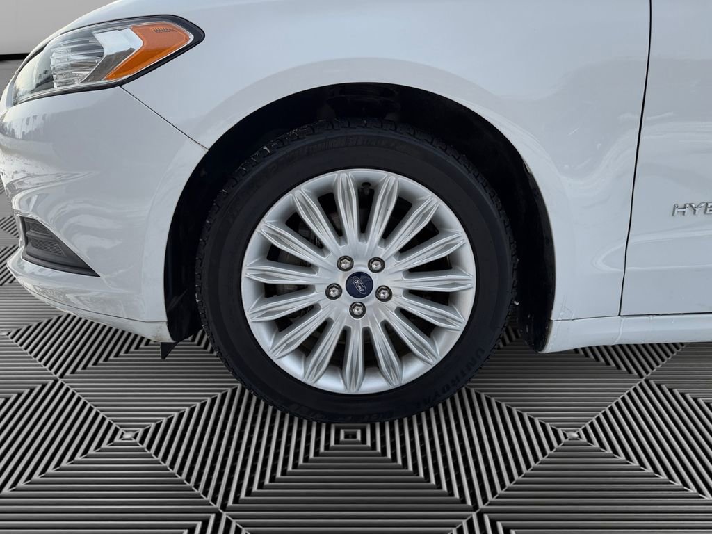 Used 2016 Ford Fusion SE image 9