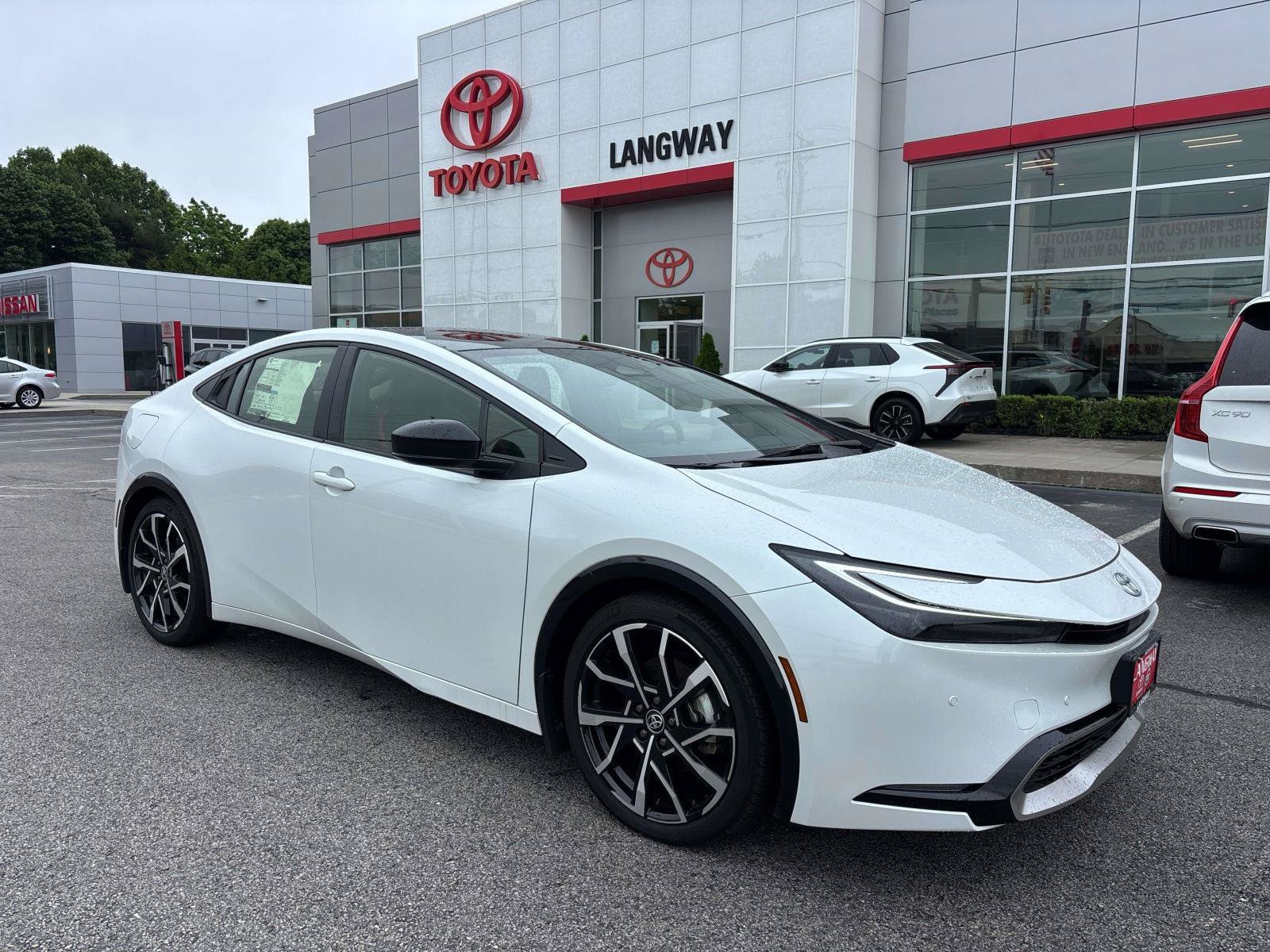 New 2025 Toyota Prius Plug-In Hybrid FWD image 1