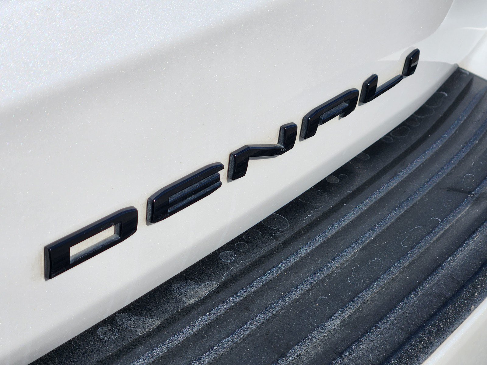 Used 2023 GMC Yukon Denali Ultimate AWD/4WD image 32