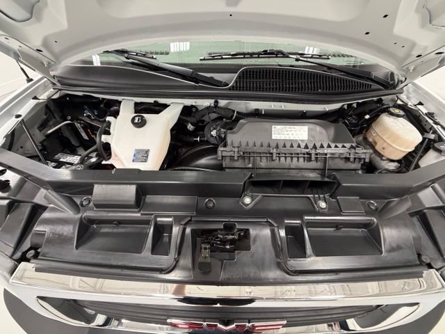 Certified 2025 GMC Savana 3500 LT w/ LT Preferred Equipment Group RWD image 23