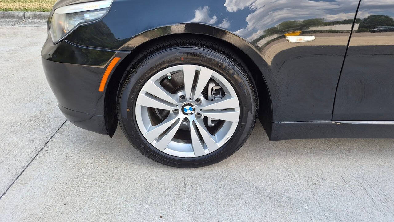 Used 2010 BMW 528i Sedan RWD image 12