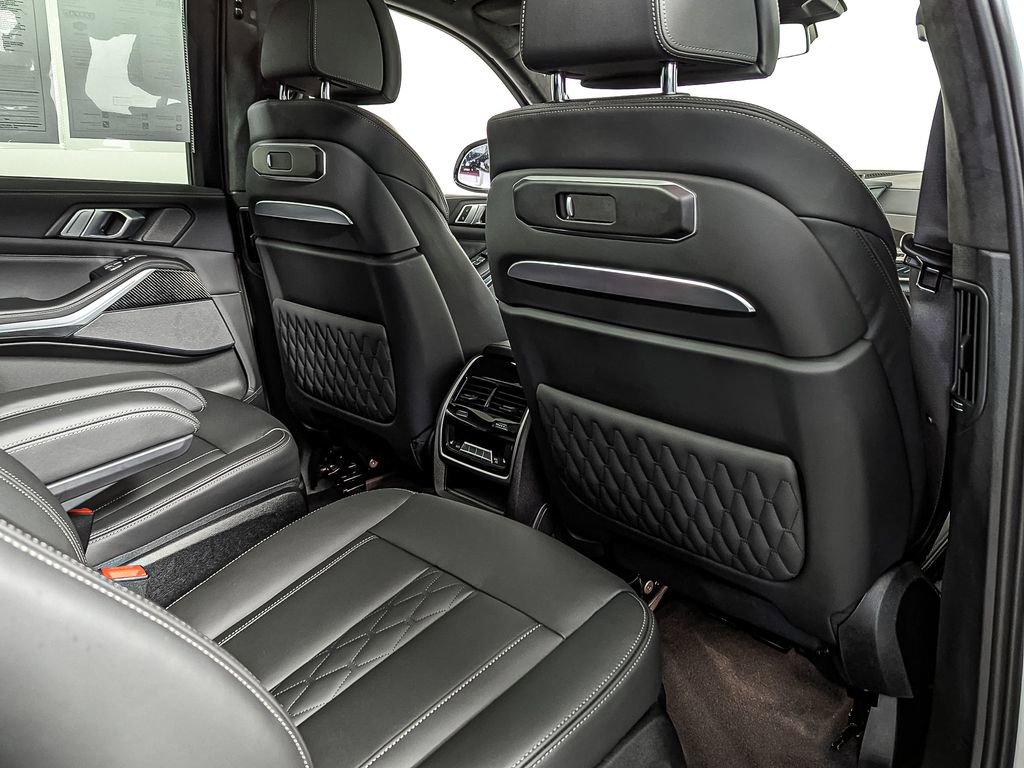 Certified 2025 BMW X7 M60i image 50