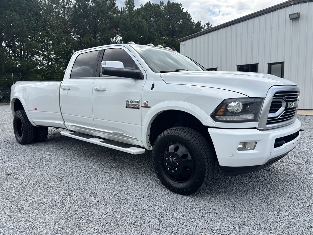 Used 2018 RAM 3500 Laramie Longhorn AWD/4WD image 3