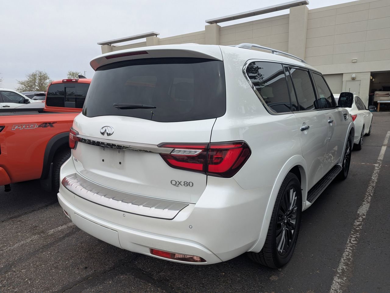 Certified 2024 INFINITI QX80 Sensory AWD/4WD image 5