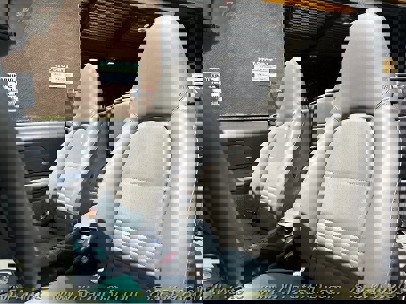 Used 2001 Porsche 911 Carrera 4 image 8