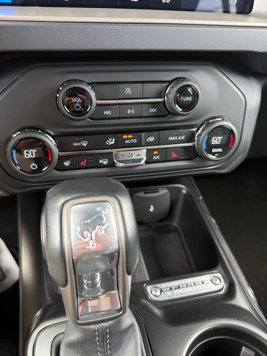 Used 2025 Ford Bronco Outer Banks AWD/4WD image 20